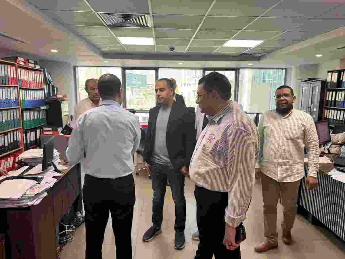 وفد وزارة الإسكان يتابعون سير العمل في جهاز القاهرة الجديدة