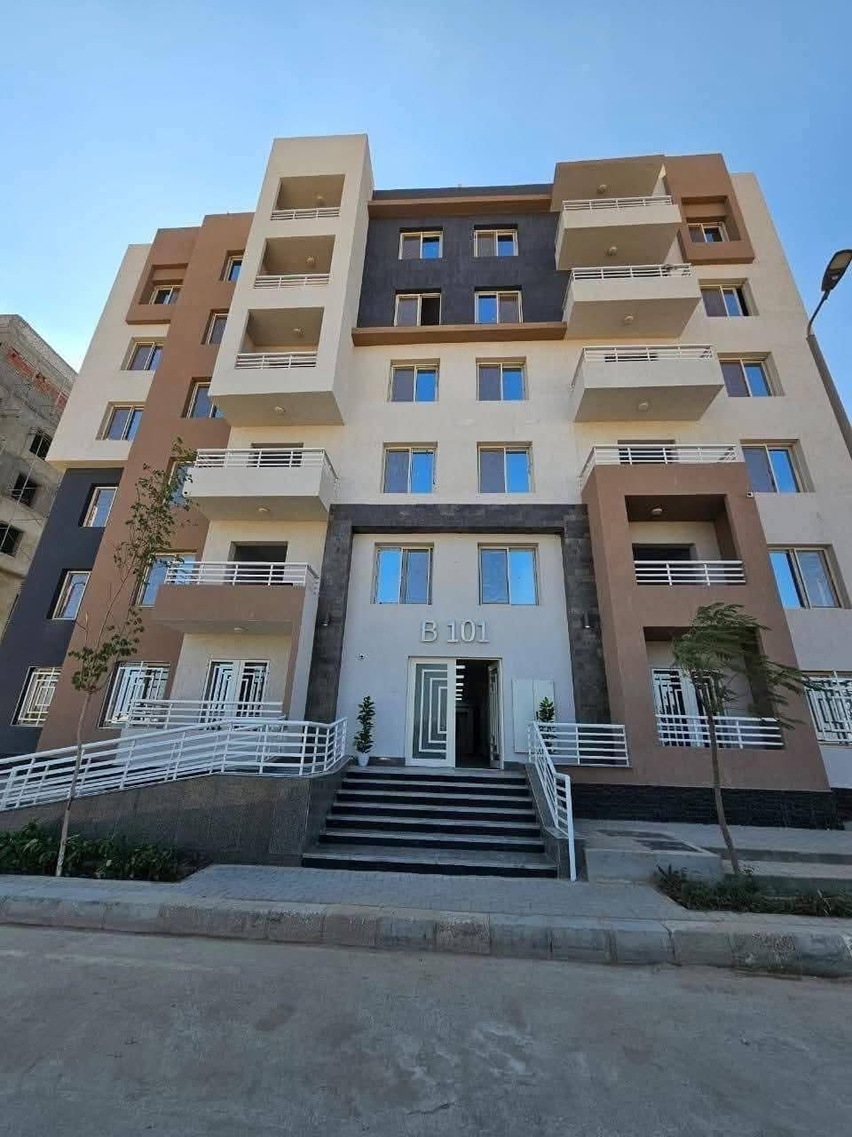 وزير الإسكان يتابع تنفيذ مشروع 