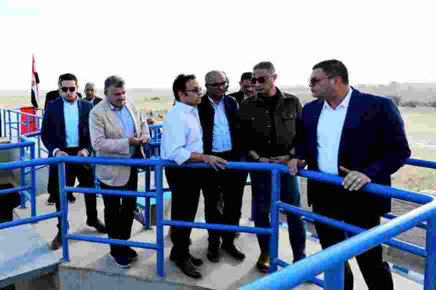 وزير الإسكان ومحافظ الفيوم يختتمان جولتهما بتفقد محطتي معالجة 