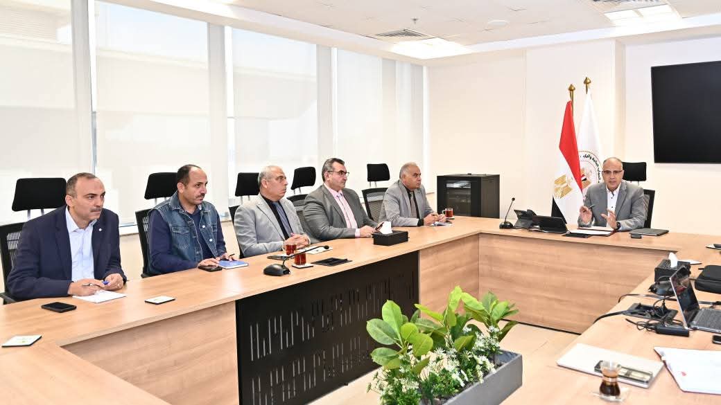 وزير الري يتابع تنفيذ مسار نقل مياه الصرف الزراعي لمحطة “الدلتا الجديدة