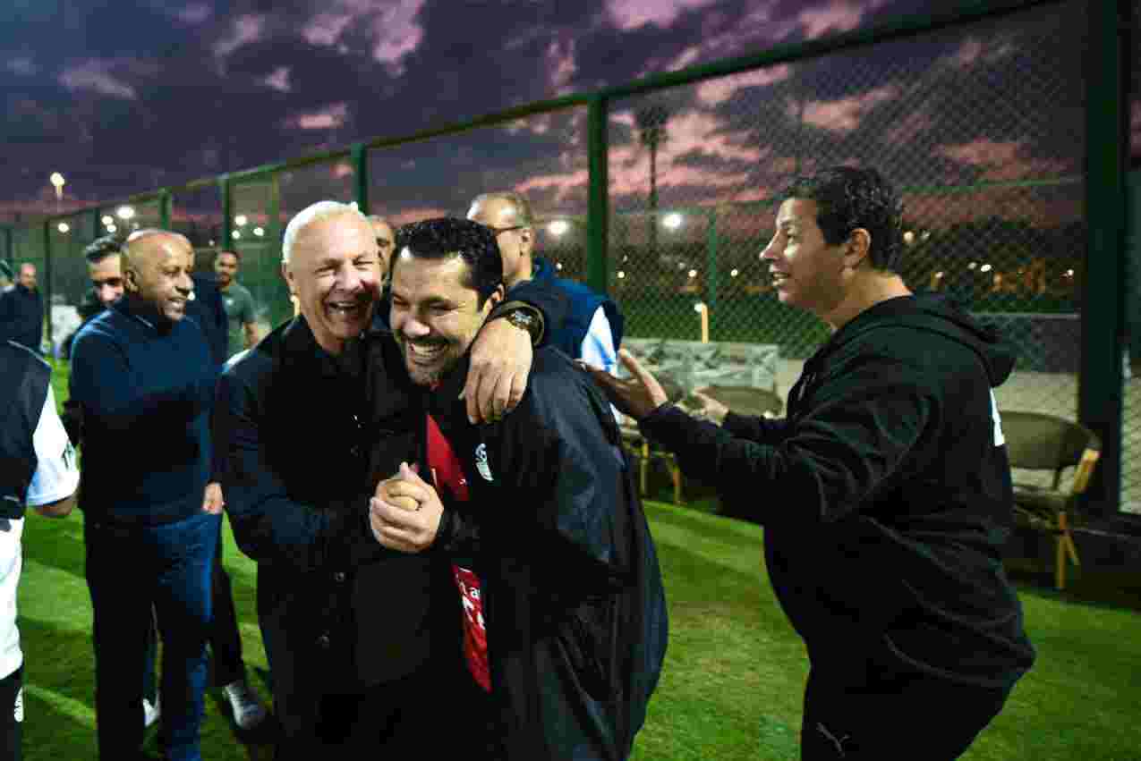 أبوريدة يساند المنتخب الوطني قبل انطلاق كأس العرب بالدوحة