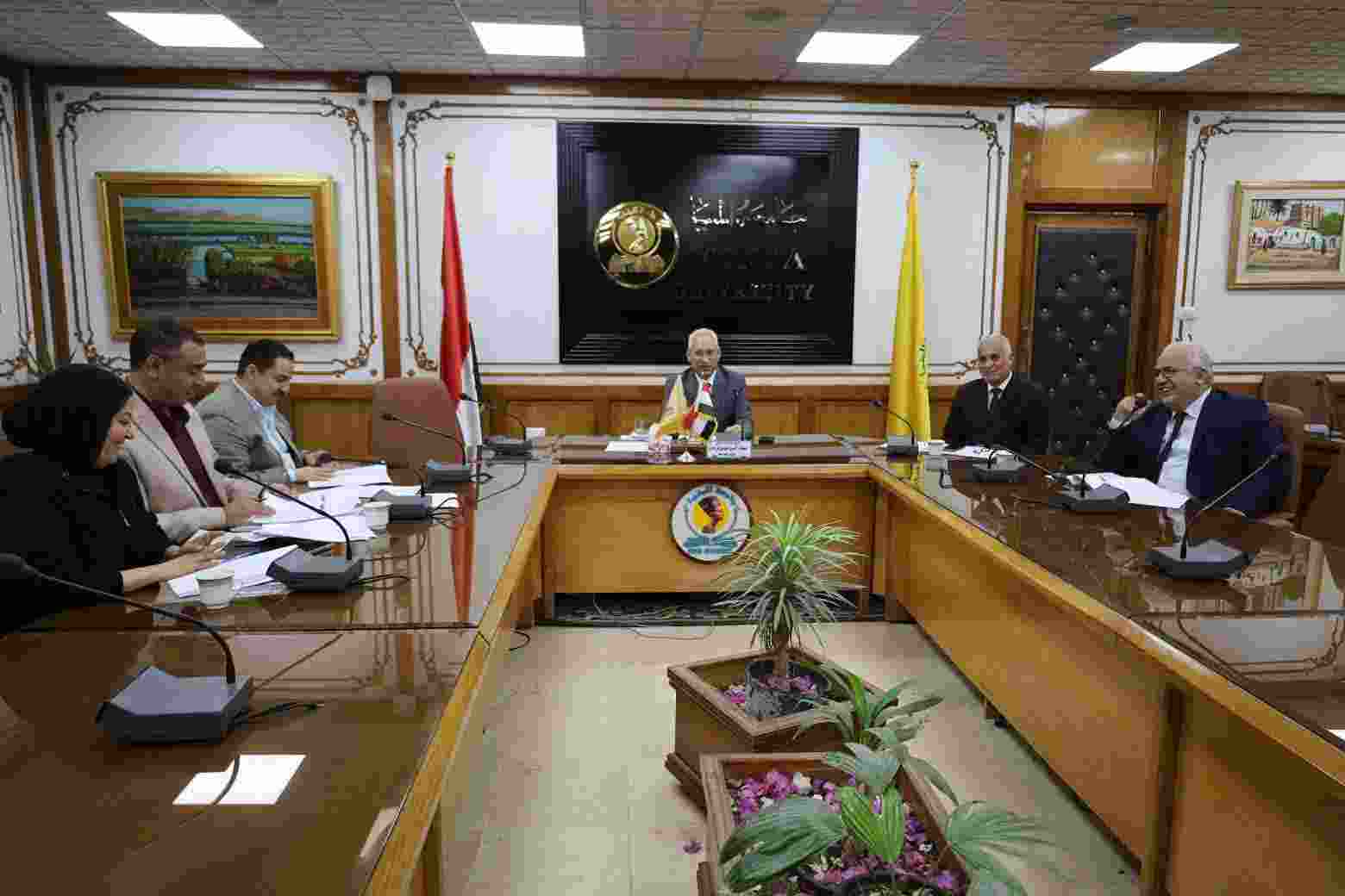  جامعة المنيا تعتمد أكبر مخصصات مالية في تاريخها لدعم ورفع قيمة الإعانات للطلاب