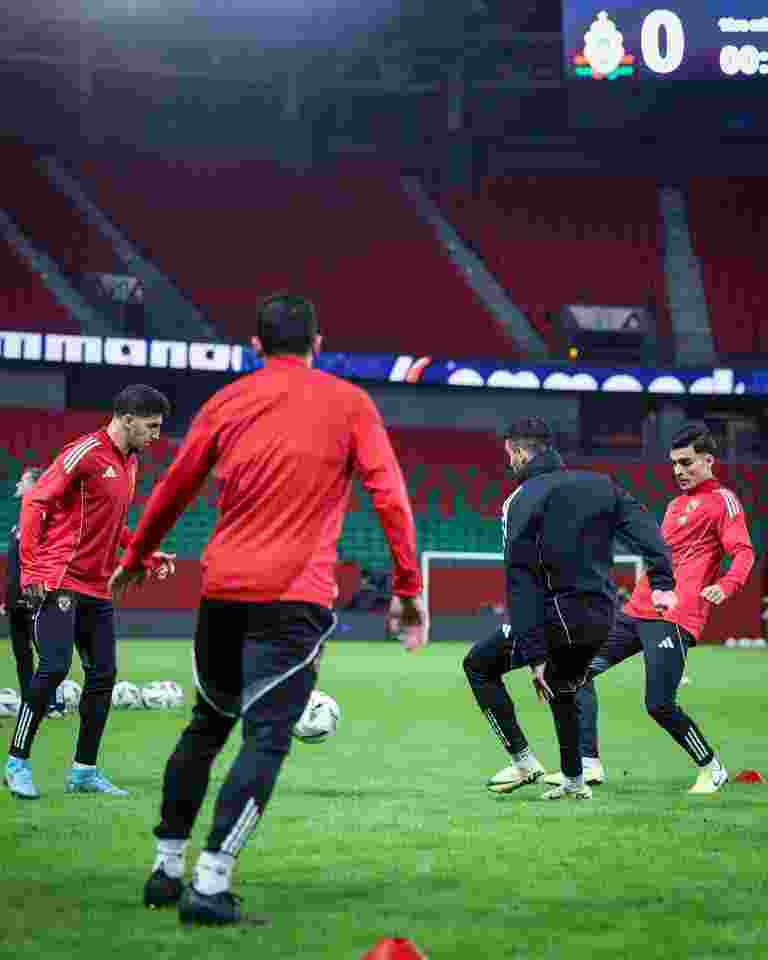 الأهلي يسعى لمواصلة الصدارة أمام الجيش الملكي الليلة 