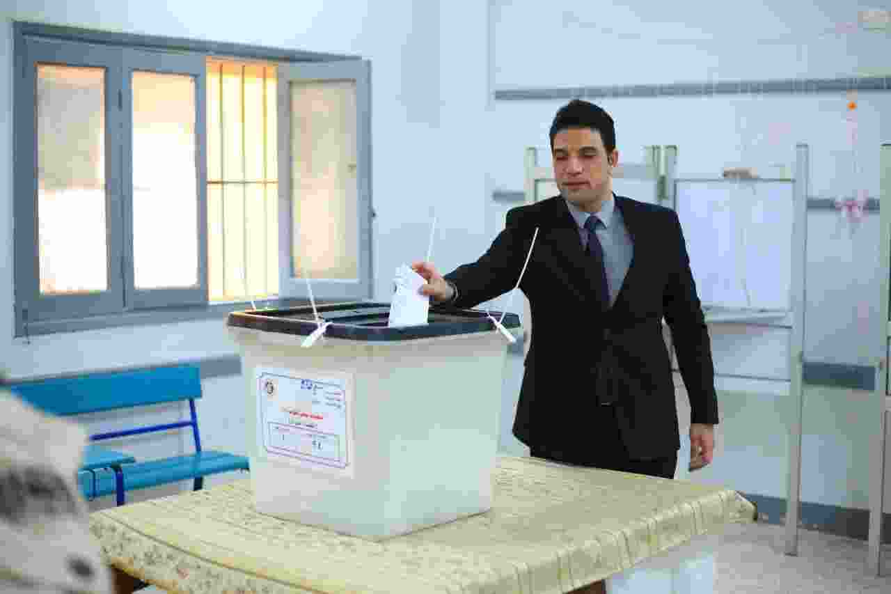 نائب محافظ سوهاج يدلي بصوته: المشاركة الانتخابية عهدٌ مع الوطن