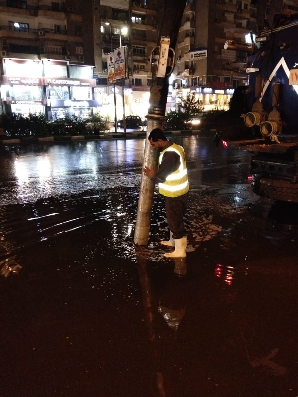الصرف الصحي بالقاهرة ترفع حالة الطوارئ القصوى للتعامل مع  الأمطار