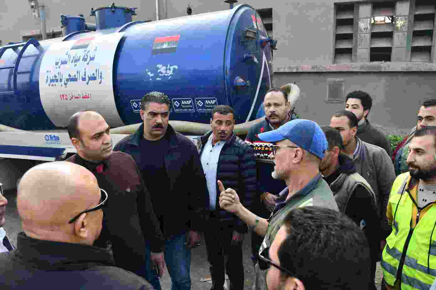 جولة ميدانية موسعة لرئيس مياه الجيزة لضمان جودة الخدمات