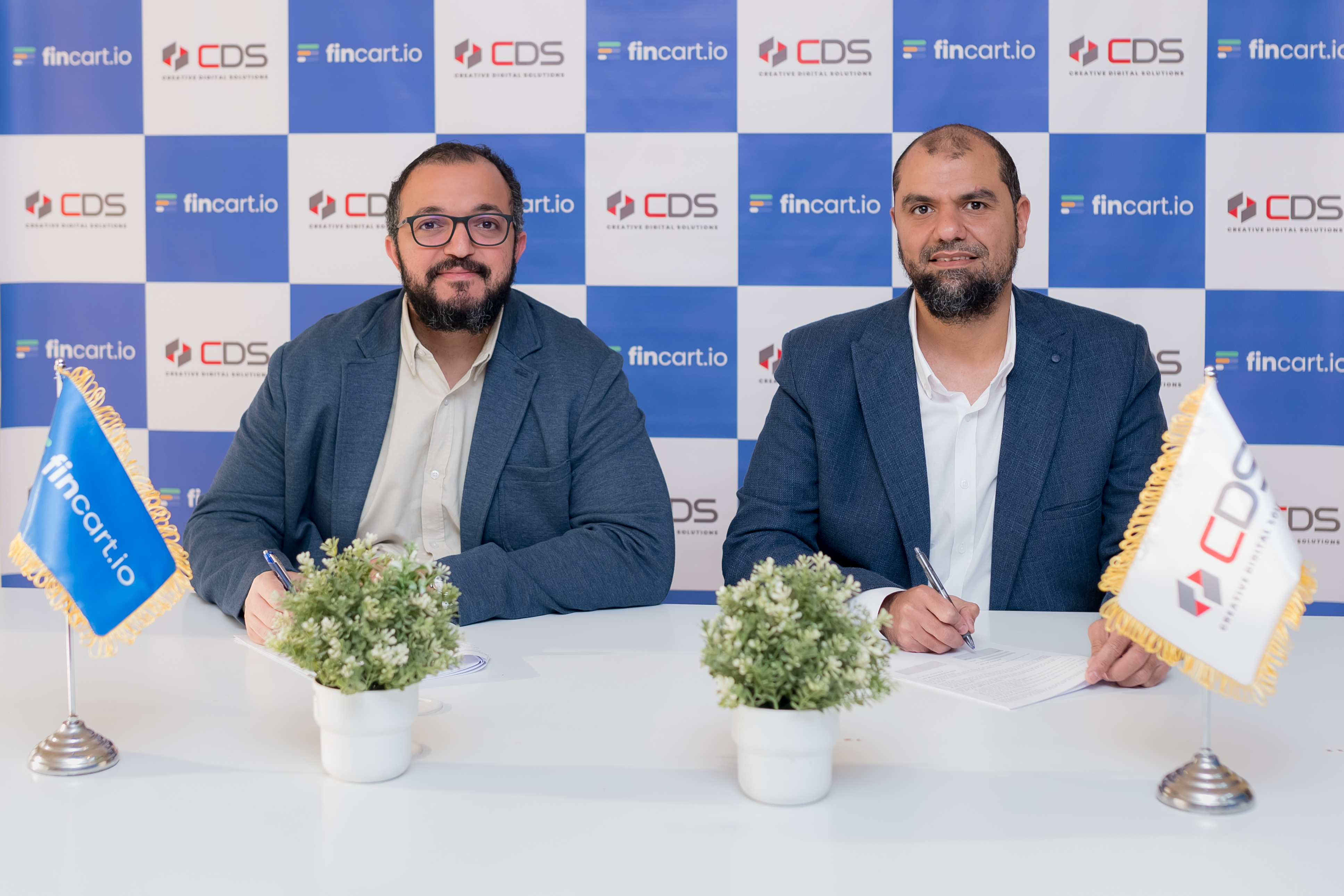 شراكة استراتيجية بين CDS Solutions و Fincart.io لدمج حلول الشحن الذكية