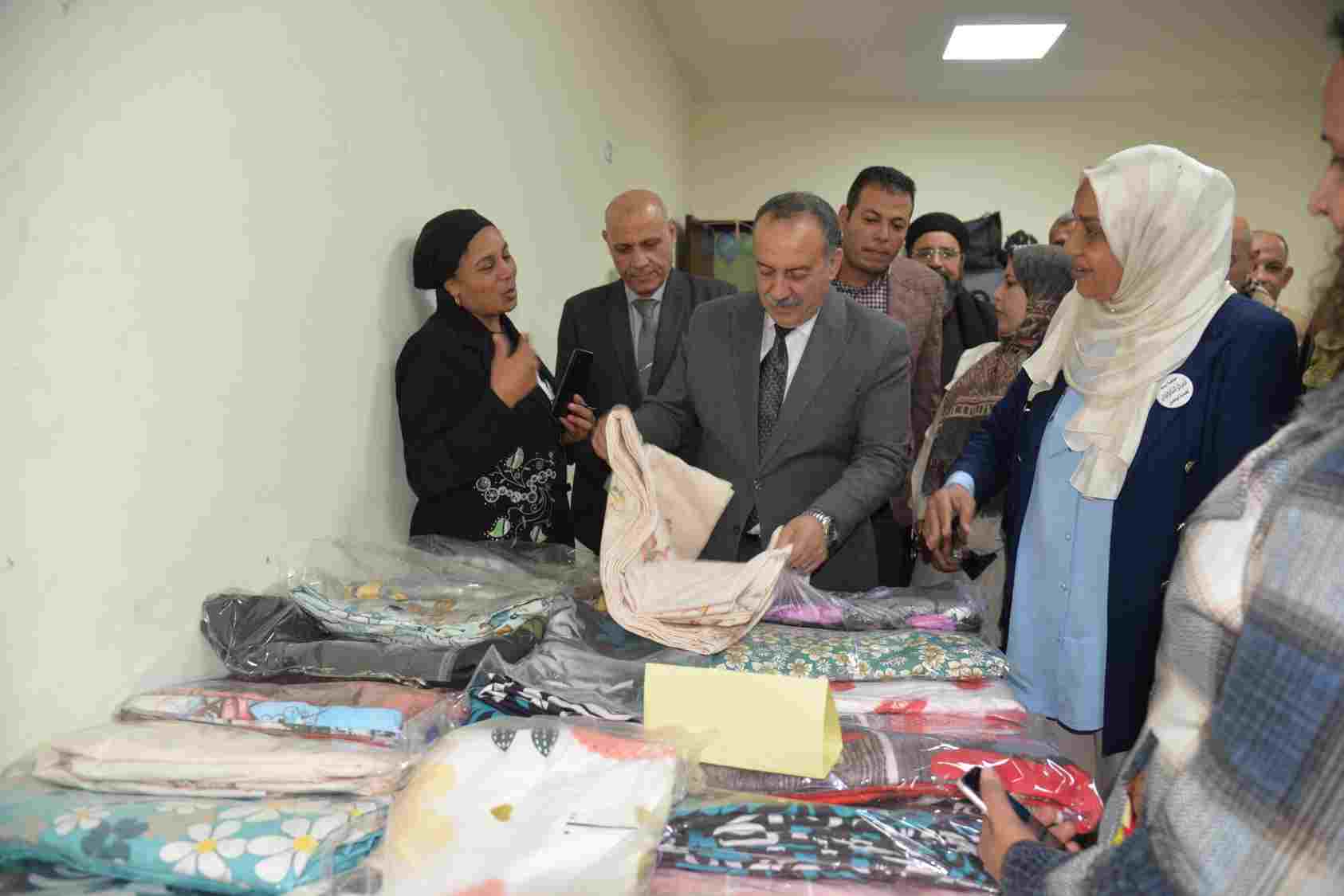 افتتاح مشغل خياطة بإحدى قرى منفلوط في اطار مبادرات التمكين الاقتصادي