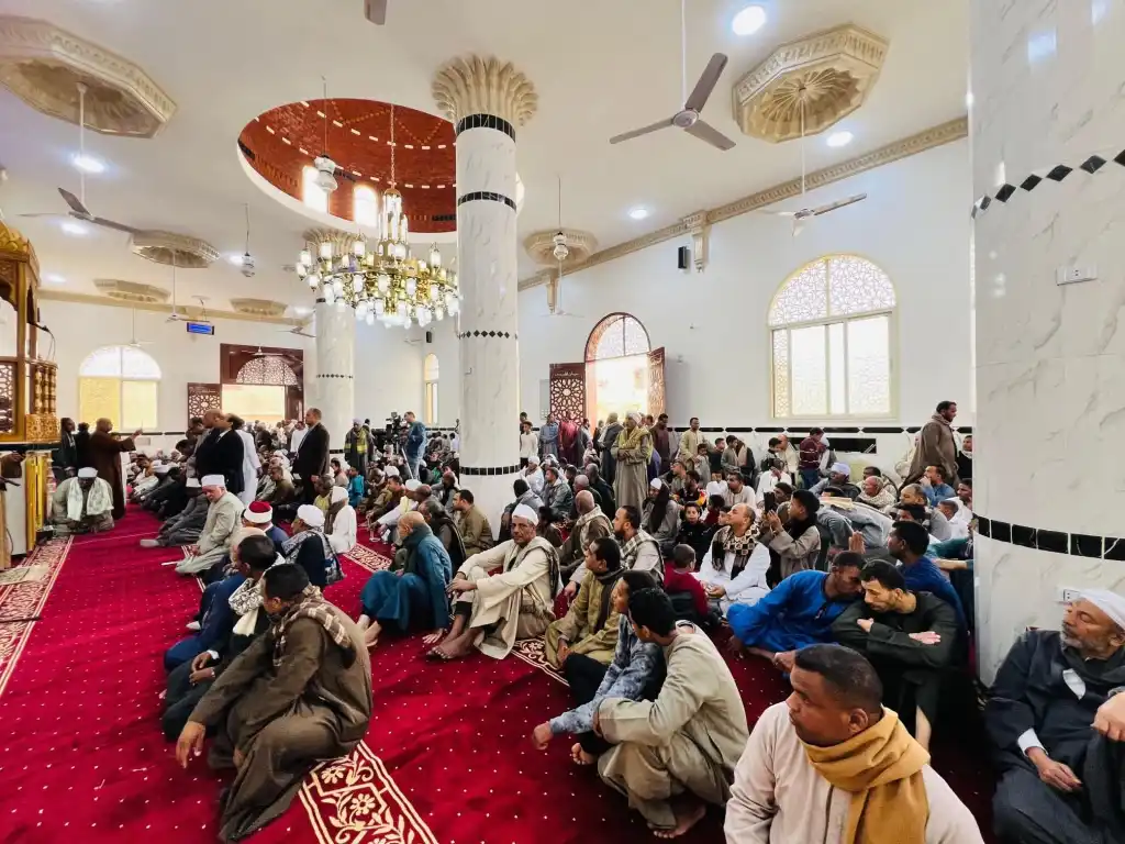 محافظ قنا يفتتح 4 مساجد بعد إحلالها وتطويرها بقرى المحافظة