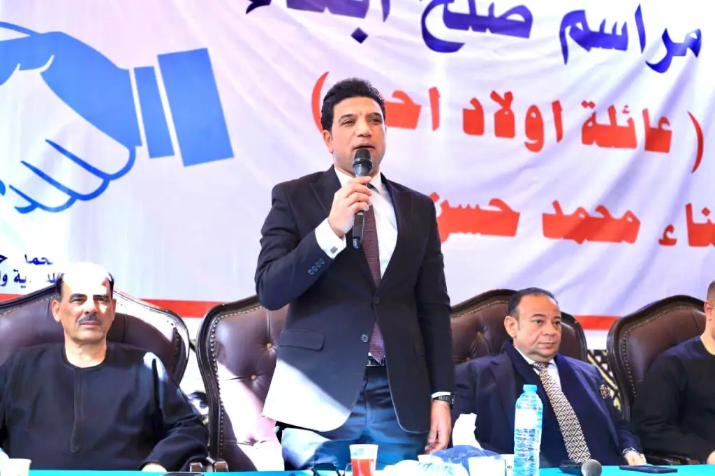 نائب محافظ سوهاج يشهد إنهاء خصومة ثأرية بين عائلتي أولاد أحمد والمنناعة بالصوامعة