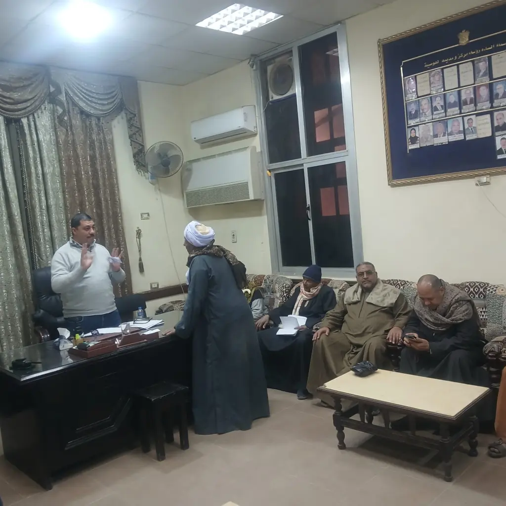 رئيس مركز القوصية:حريصون على استمرار اللقاءات الجماهيرية لحل شكاوى المواطنين