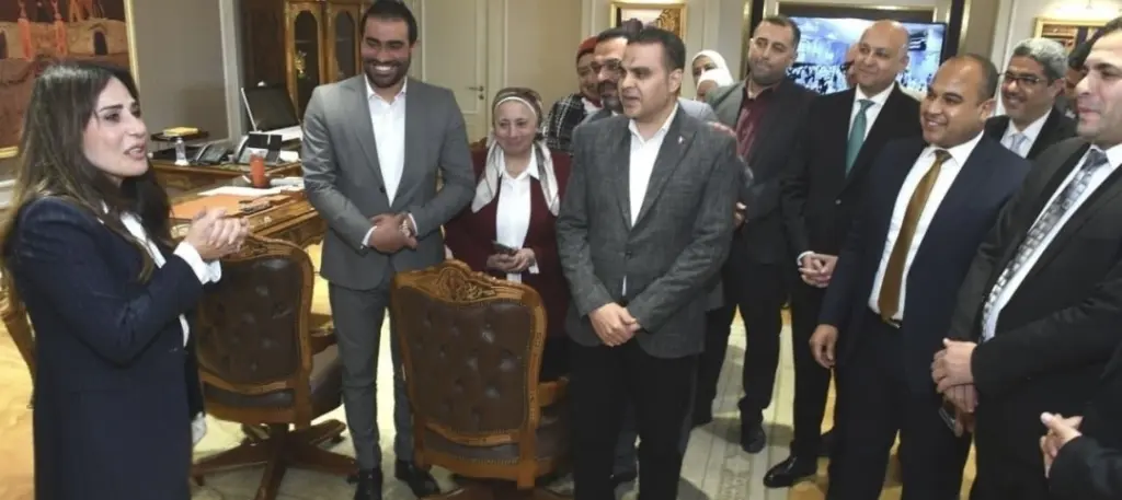 بعد أداء اليمين الدستورية.. راندة المنشاوي تصل ديوان وزارة الإسكان وتؤكد: نعمل بروح الفريق