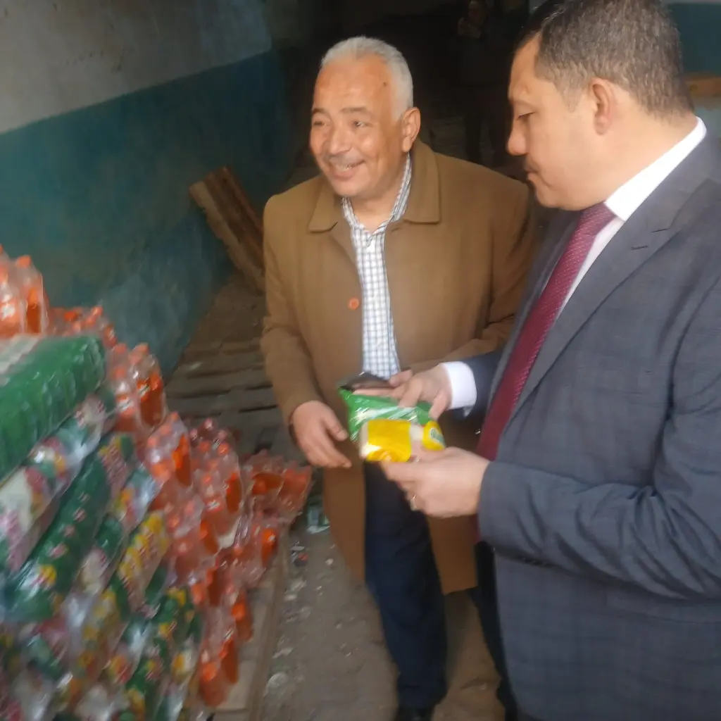 ضبط طن أرز ناقص الوزن و873 زجاجة مشروبات منتهية الصلاحية خلال حملة بالقوصية