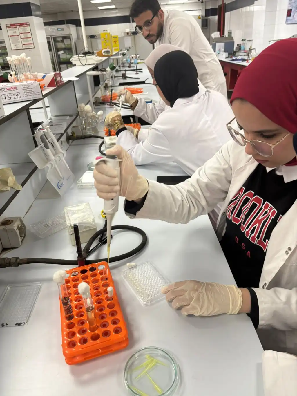 جامعة الأهرام الكندية تستضيف طلابًا دوليين ضمن برنامج التبادل الصيدلي بإشراف الاتحاد المصري لطلاب الصيدلة