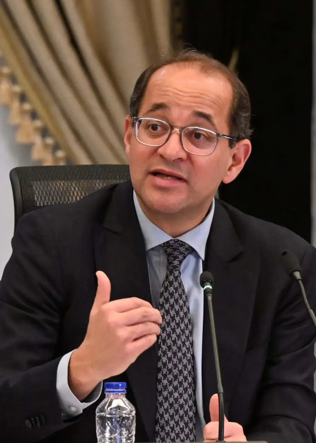 زيادات جديدة للمعلمين والعاملين بالصحة تصل إلى 1100 جنيه