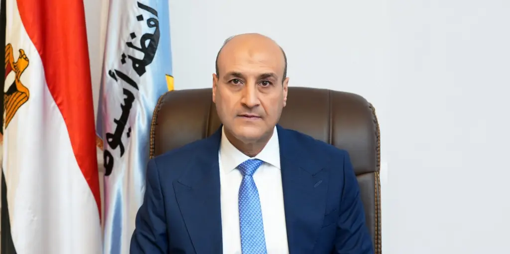 احتفالات رمزية بالعيد القومي لأسيوط وتوجيه الموارد لخدمة المواطنين