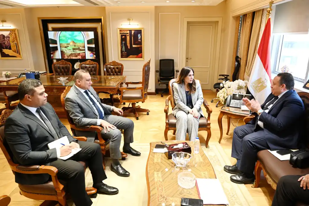 نقيب المهندسين في ضيافة الإسكان لبحث  تعزيز التعاون المشترك ودعم المشروعات القومية والعمران
