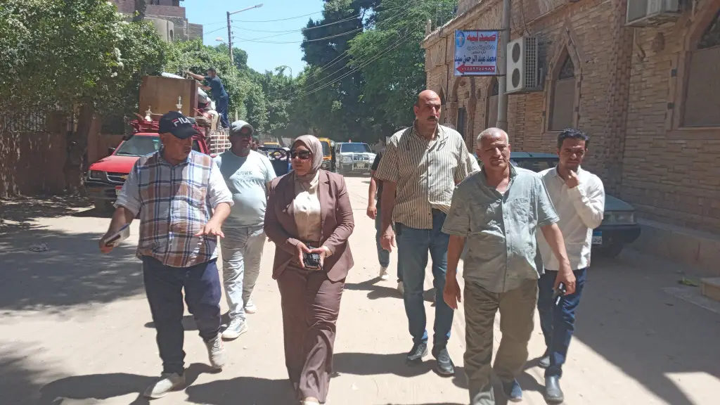محافظ أسيوط يتابع مشروعات الخطة الاستثمارية بالقوصية وتوجيهات بتسريع التنفيذ 