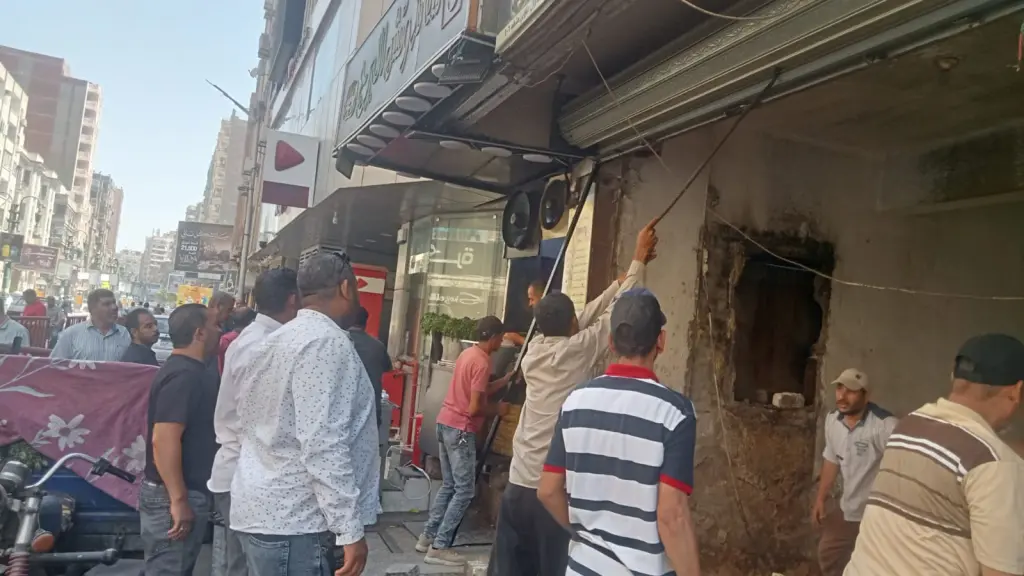 إزالة تعديات على الأراضي الزراعية ووقف مبان مخالفة في أبنوب وصدفا وحي شرق أسيوط