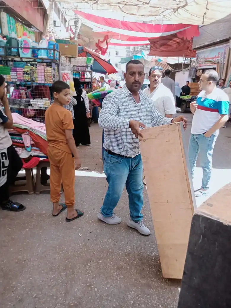 حملة مكبرة لرفع الإشغالات بالقوصية وإعادة الانضباط للشارع العام وفك الاختناقات المرورية