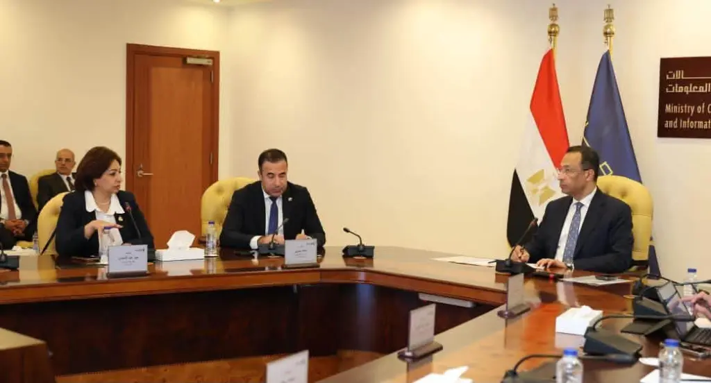 كواليس لقاء هندي بلجنة الاتصالات لمجلس النواب بعد أزمة خطوط المحمول