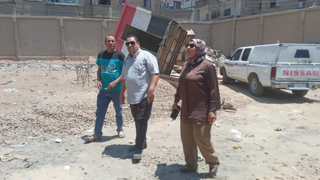 القوصية تواصل تطوير الطرق المؤدية إلى الدير المحرق وآثار مير وتتابع إنشاء الحملة الميكانيكية الجديدة