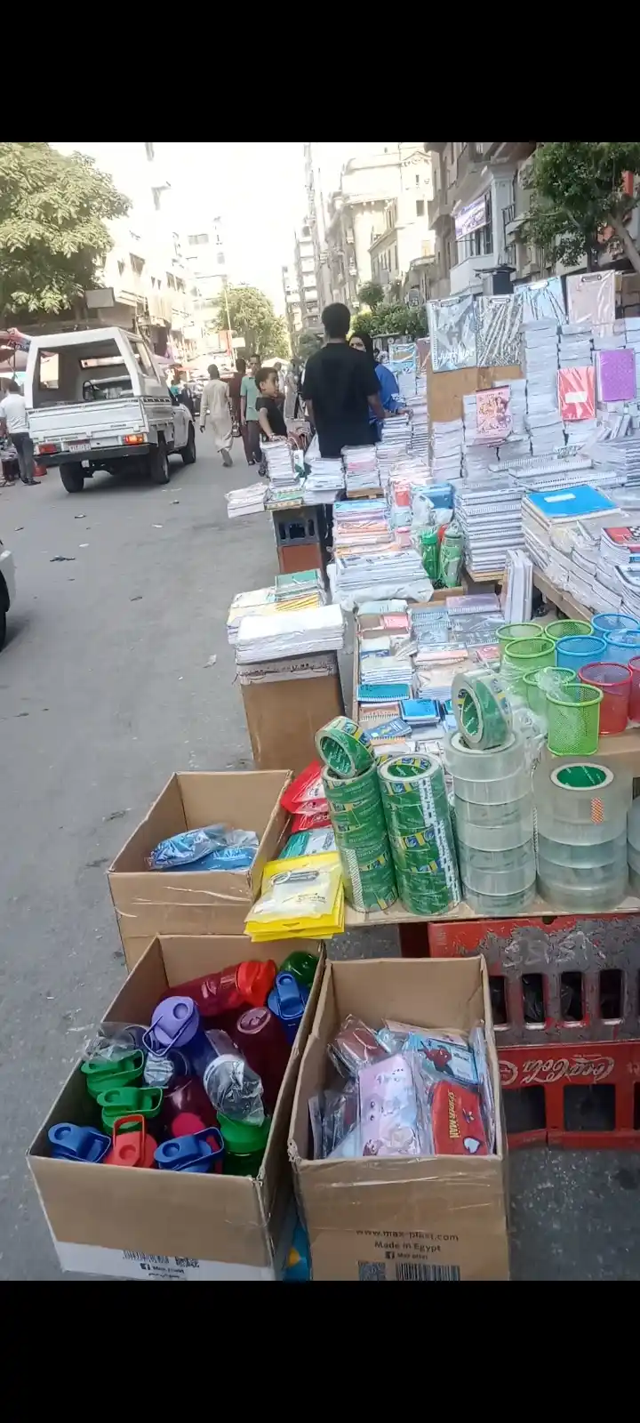 أسعار الأدوات المدرسية في الفجالة قبل بدء العام الدراسي الجديد.. الكشكول يبدأ من 4.5 جنيه