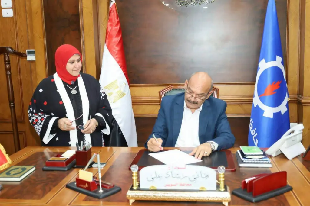 محافظ السويس يقرر خفض درجات القبول بالتعليم الفني لإتاحة فرص أكبر للطلاب