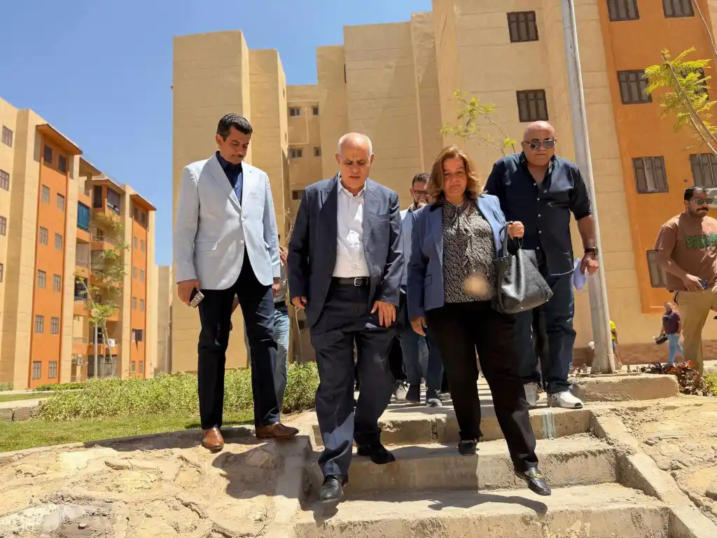 رئيس الإسكان الاجتماعي يتابع جاهزية وحدات 