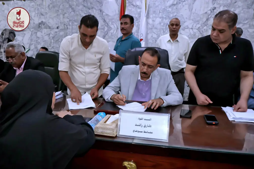 أهم مطالب أهالي سوهاج من محافظ الإقليم خلال اللقاء الجماهيري الأسبوعي