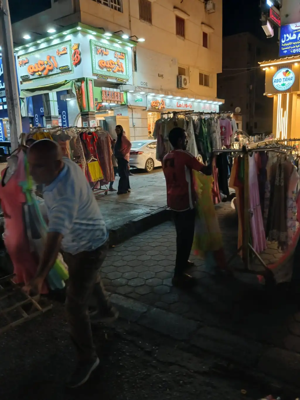 حملة ليلية مكبرة في دمياط الجديدة لإزالة الإشغالات والتعديات وضبط الشوارع