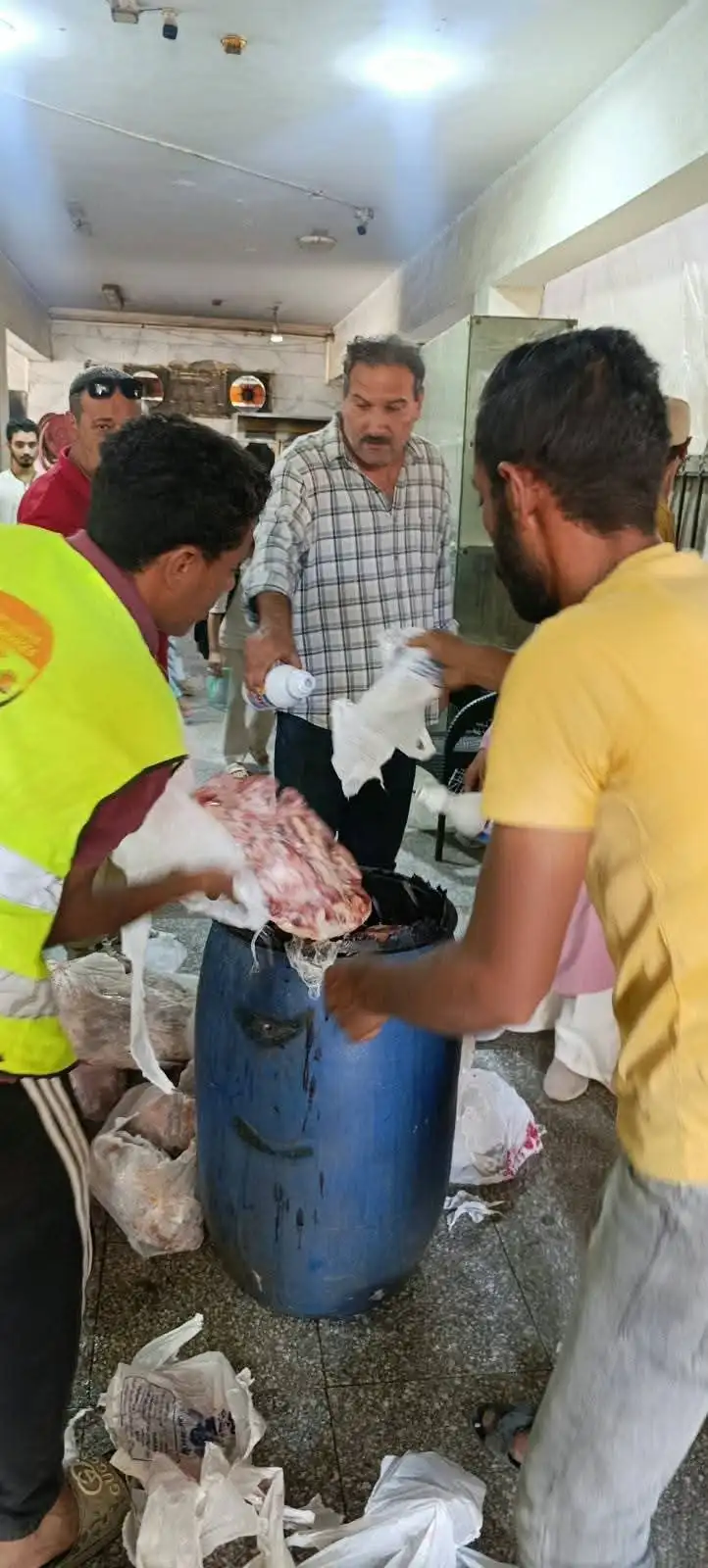 حملة تموينية مكبرة في أكتوبر الجديدة تضبط أغذية فاسدة وتكثف الرقابة على الأسواق