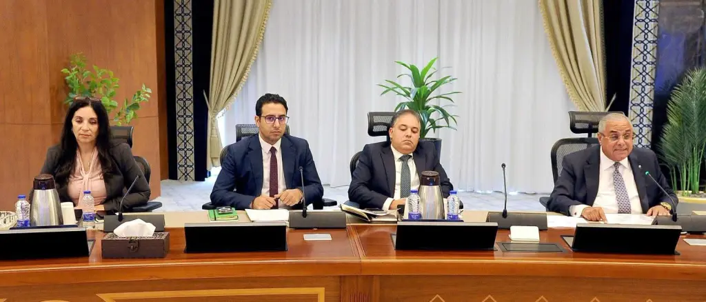 اللجنة المختصة توافق بالإجماع على دراسة القيمة العادلة لأسهم بنك القاهرة تمهيدًا للطرح بالبورصة