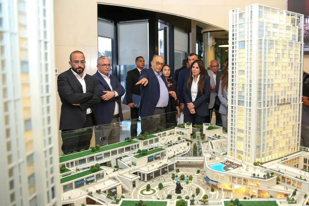  وزيرة الإسكان تتابع تنفيذ مشروع «205» بالشيخ زايد.. 3 أبراج و3 فنادق وموقف لـ26 ألف سيارة