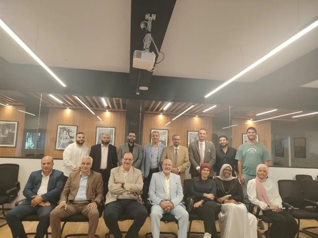 خلال اجتماع حاشد.. مصانع المكملات الغذائية تطالب بحلول عاجلة لمشكلات المطابقات والتحاليل